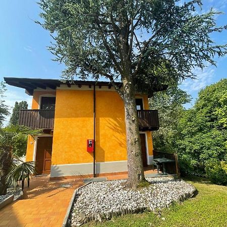 Oasi Del Garda 2 Apartment Monzambano Exterior photo